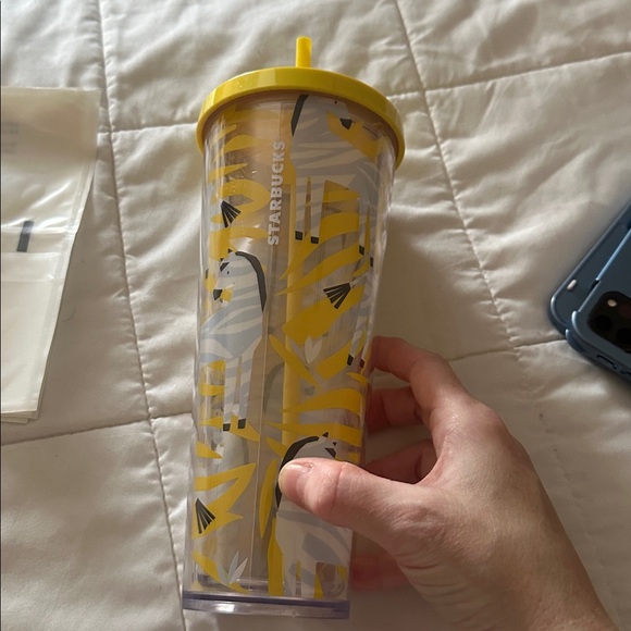 Starbucks zebra 24oz Yellow and Clear Patterned Tumbler with Straw - Picture 3 of 4